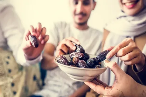 تصویر 2 از قیمت خرید خرما پیارم بسته بندی + فروش ویژه